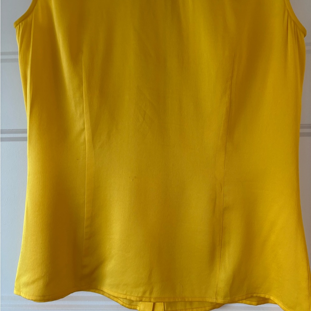 St. John Couture Yellow Ruffled silk Sleeveless Top 2 - Picture 12 of 14